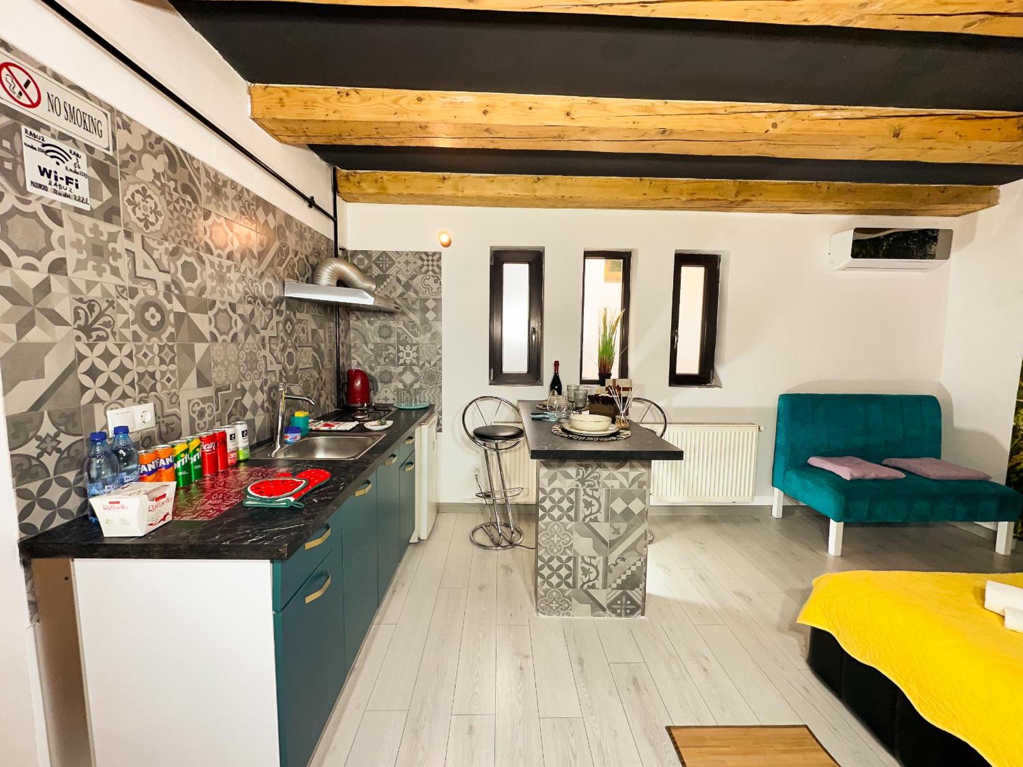 Venus Central Lux Studio Craiova Luaran gambar