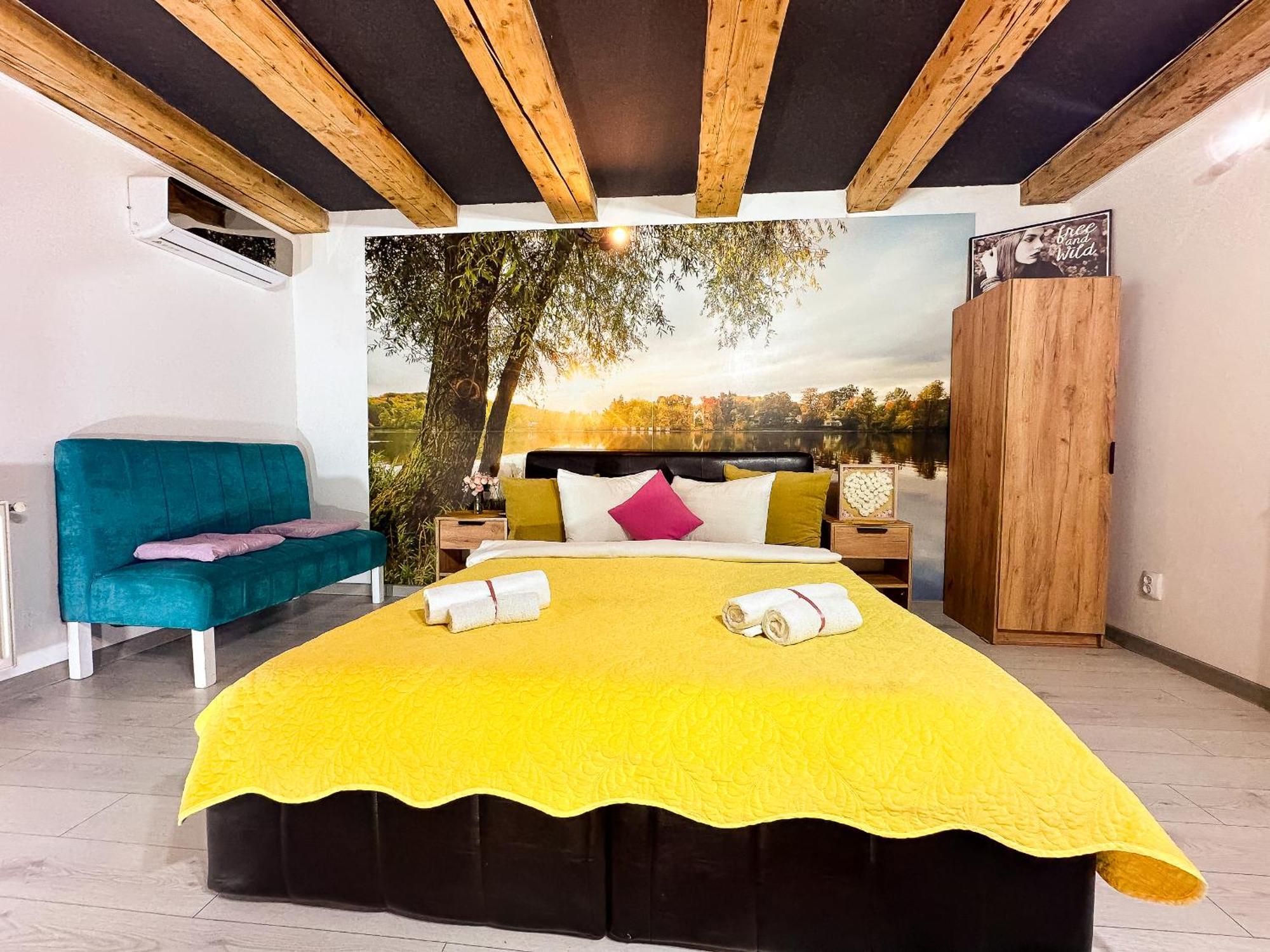Venus Central Lux Studio Craiova Luaran gambar